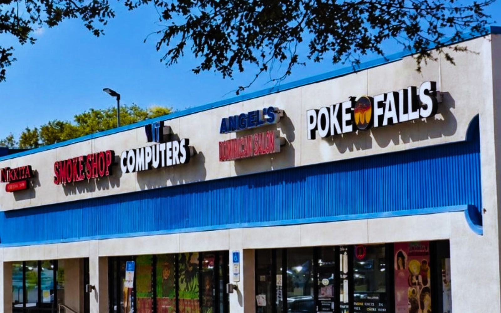 Storefronts at Brandon Oaks Plaza sells for $10 million in Brandon FL, including Poke Falls along West Brandon Boulevard
